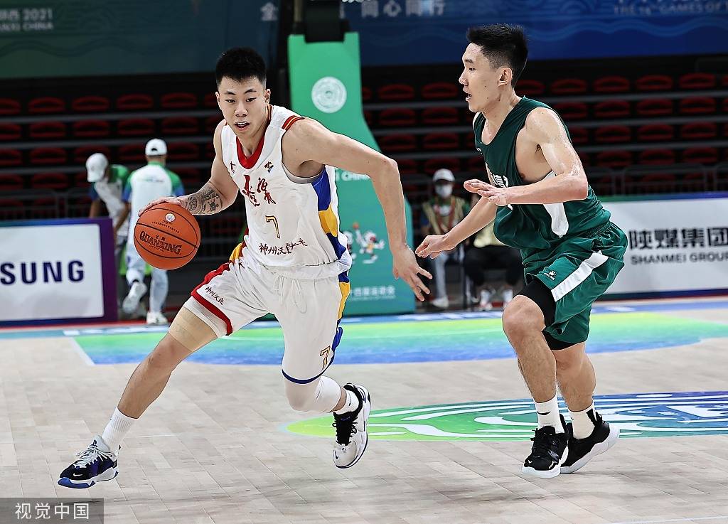 ayx世界杯2026-灰熊险胜上海队,张镇麟状态火热