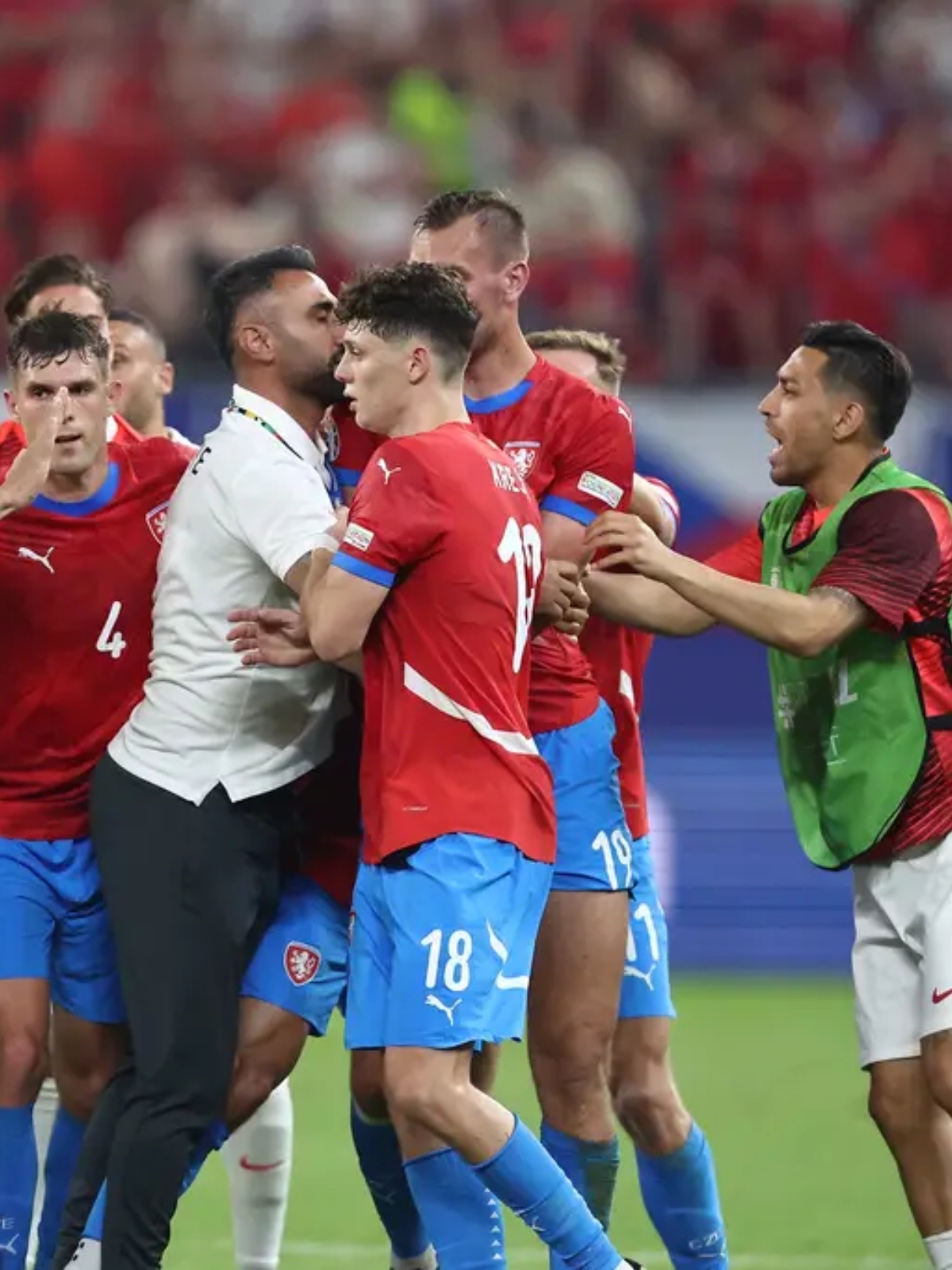 爱游戏在线-摩洛哥轻取葡萄牙，楚阿梅尼带队取胜