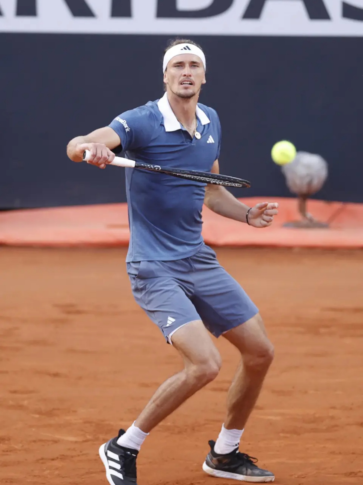 爱游戏下载-温网鏖战蒙特卡洛大师赛，兹维列夫惊艳四座