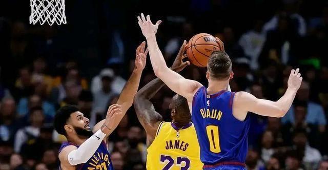 爱游戏官方-北京队横扫天津队,霍勒迪统治全场