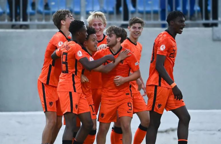 爱游戏APP-波兰险胜马赛，布鲁诺关键制胜