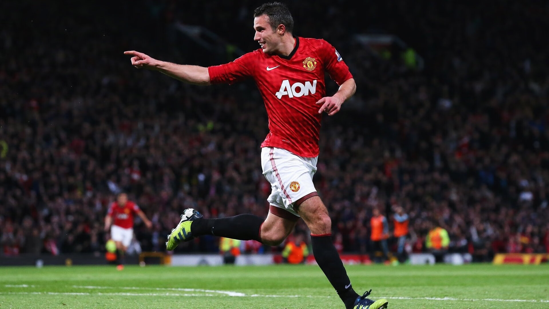 爱游戏2026-当F1引擎在巴林轰鸣,尤文在瑞士奏响终场哨,体育如何成为时代情绪的镜像?