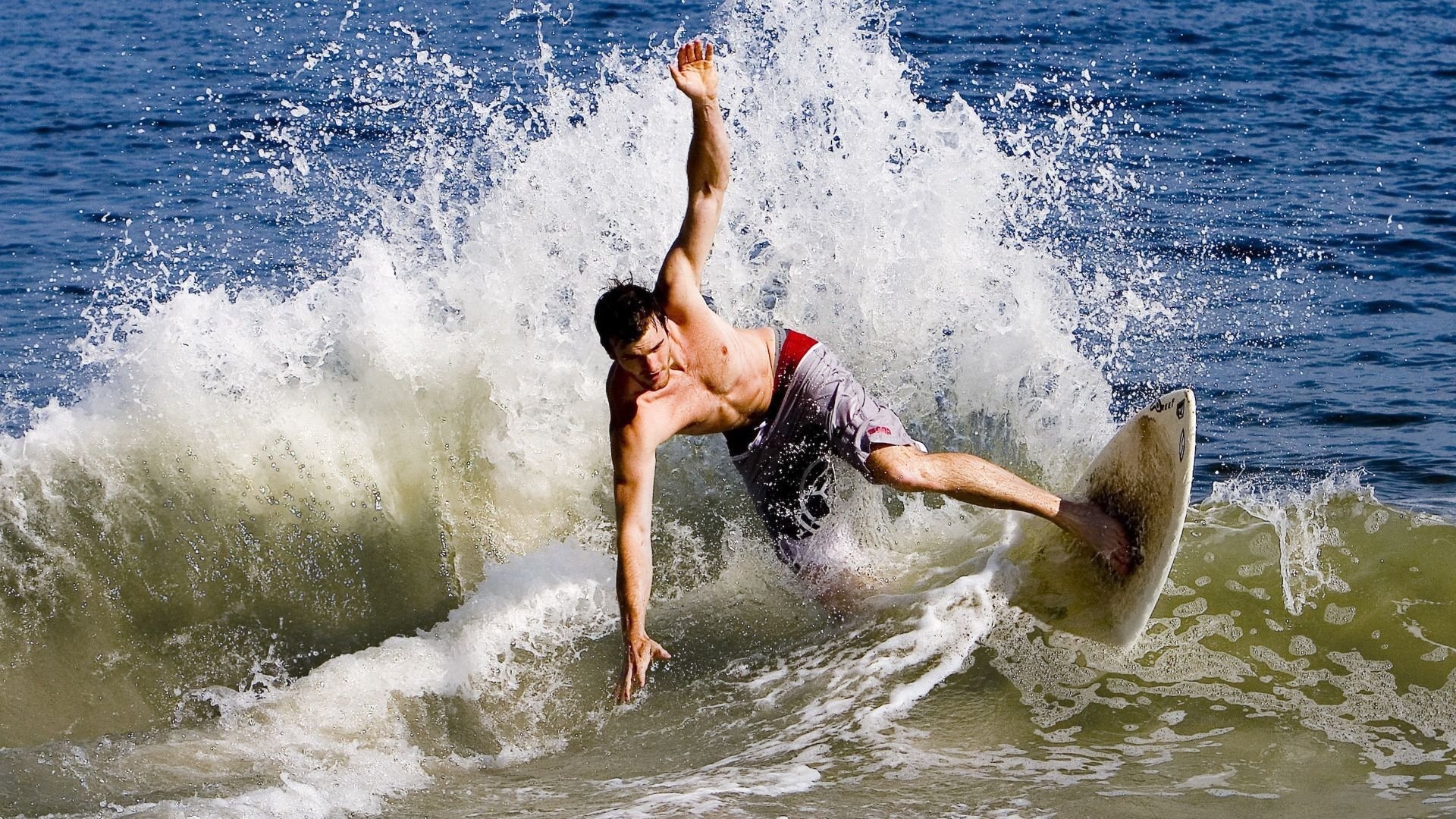 爱游戏2026-乌克兰的胜利公式，当团队铁壁遇上阿什拉夫的孤星闪耀